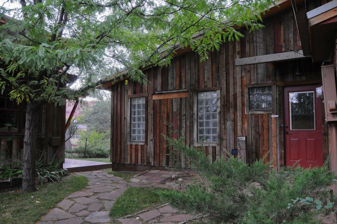 Creekside Cowa-Bungalow! Hotel Moab Exterior foto